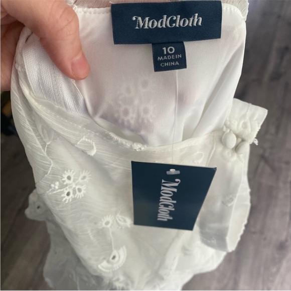 NWT ModCloth Seeing Eye to Eyelet Sheer Long Sleeve Lace Dress - Picture 8 of 8